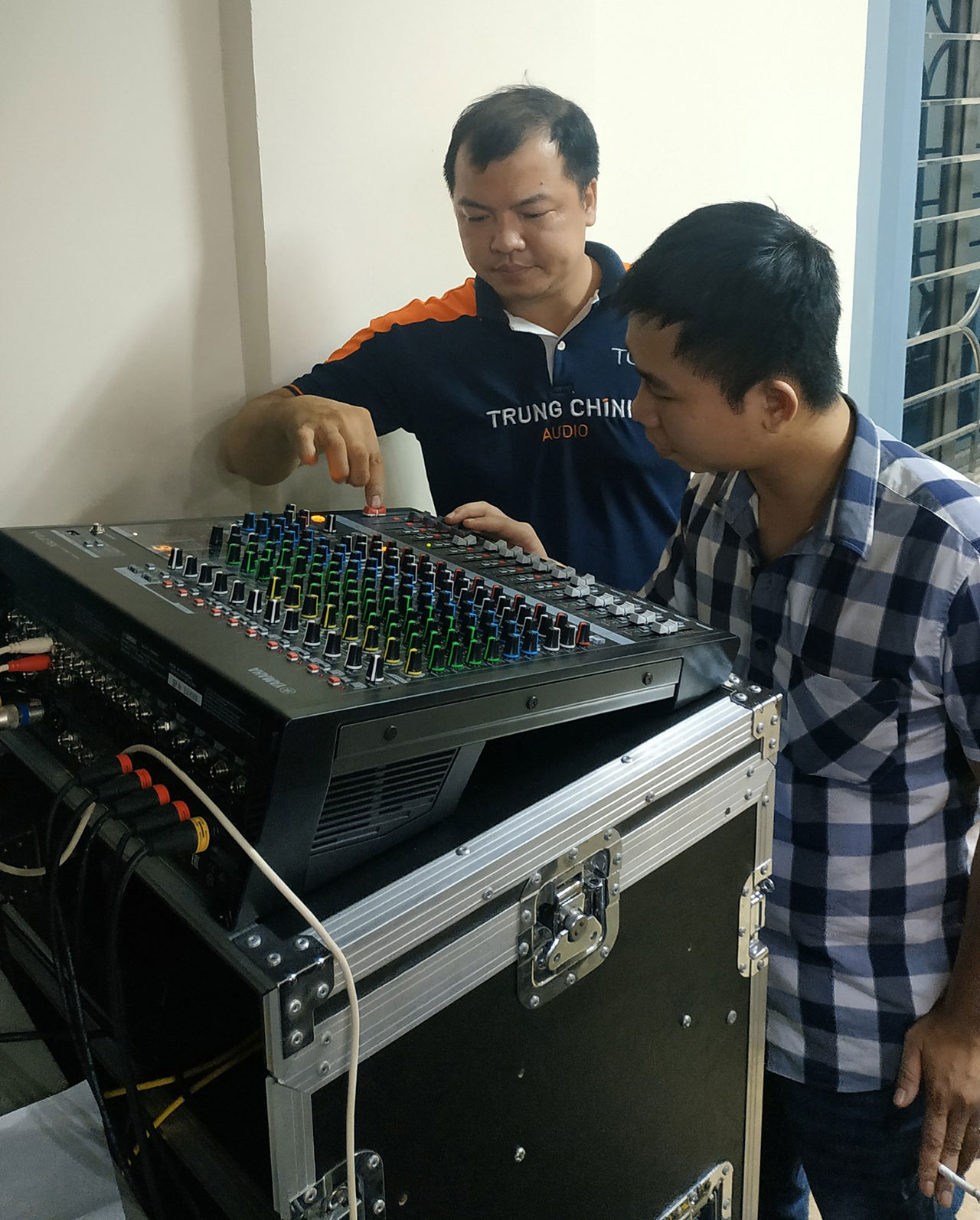 lap-dat-mixer-yamaha-mgp16x